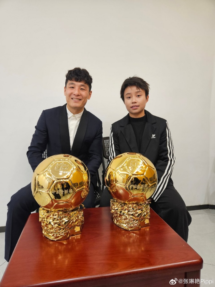  張琳艷社媒曬與武磊合照：感謝、榮幸、幸運，祝磊哥早日康復