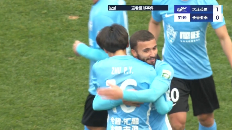  19歲朱鵬宇中超處子球！大連英博1-0領先長春亞泰，馬萊萊助攻