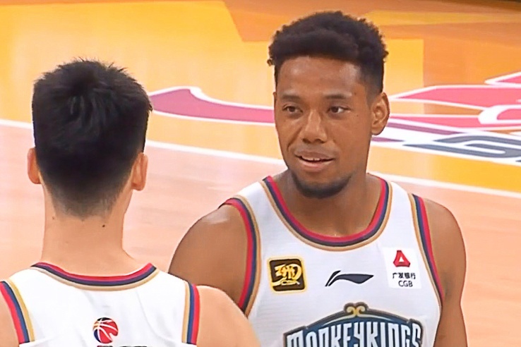  手感不錯(cuò)！祝銘震半場6中4&3記三分拿下11分4籃板